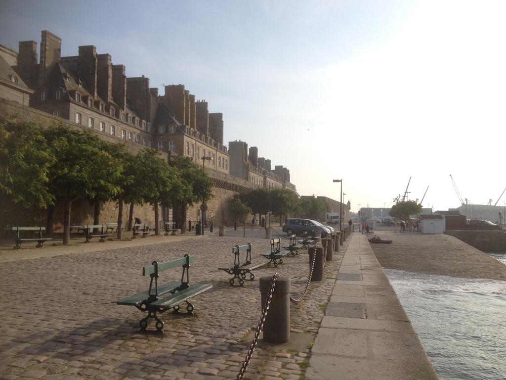 Apartment Le 1725 Saint-Malo Chambre photo