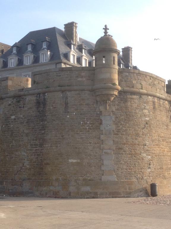 Apartment Le 1725 Saint-Malo Chambre photo